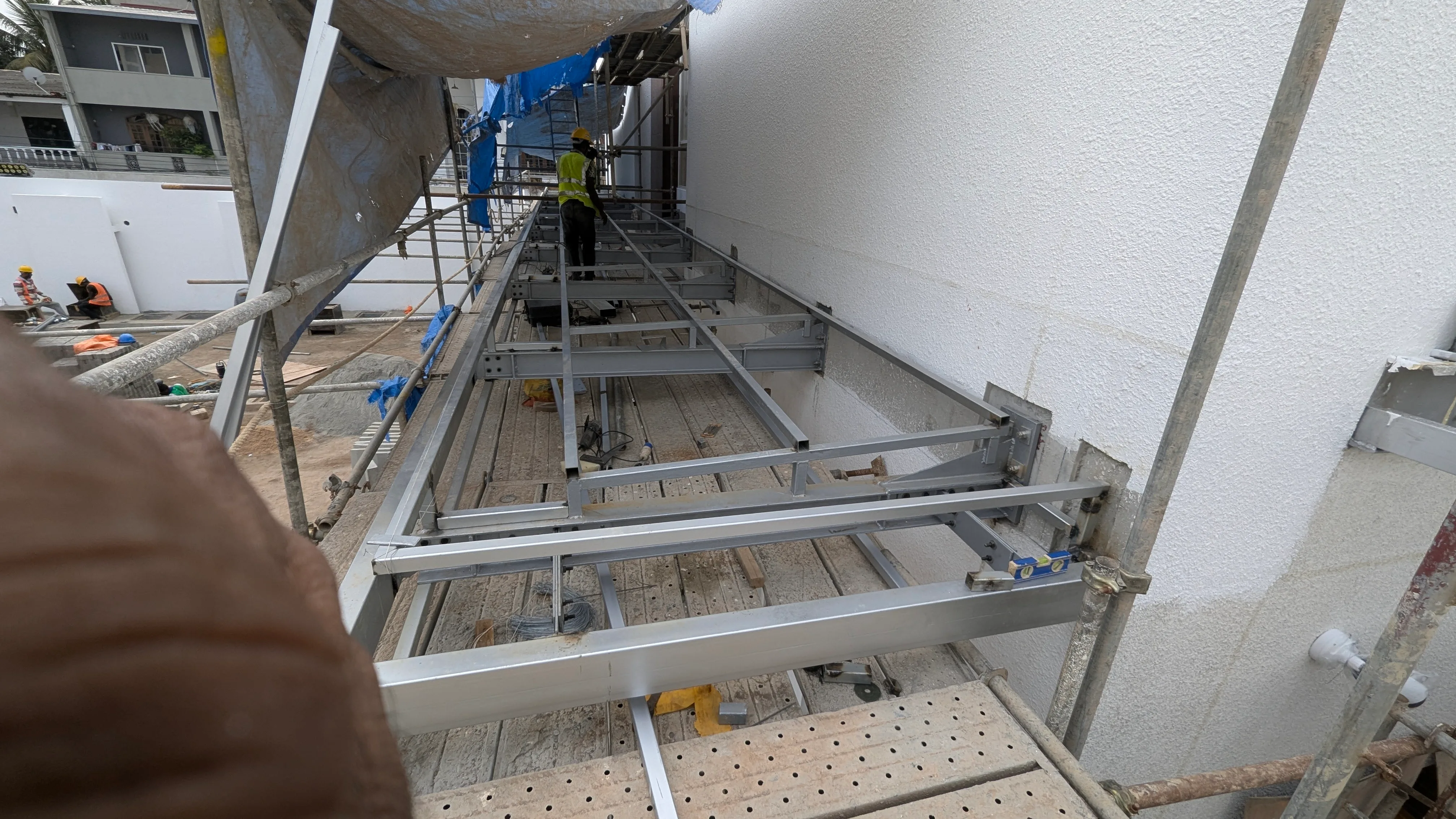 Shinnyo Lanka steel construction — fabrication on site